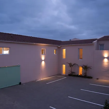 Marta - Garajau Lejlighed